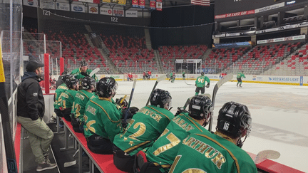 Les Cougars de Saint-Pierre ont affronté les Redmen de Moncton à deux reprises fin novembre. (SPM la 1ère)